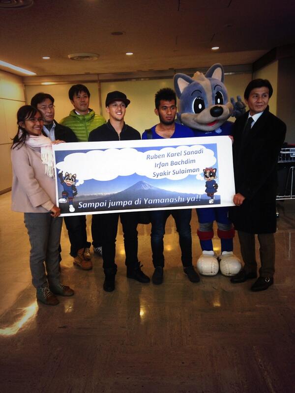Good luck RT <a href="/IrfanBachdim10/">Irfan Bachdim</a>: Arrived in Japan with a warm welcome. And nice to meet Syakir. Thank you all. #semangat
