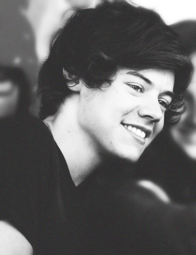 WoodstoneRP's tweet photo. Finn Williams/17/Heir to England/ Open/ FC:Harry Styles http://t.co/QlI4py9SaE