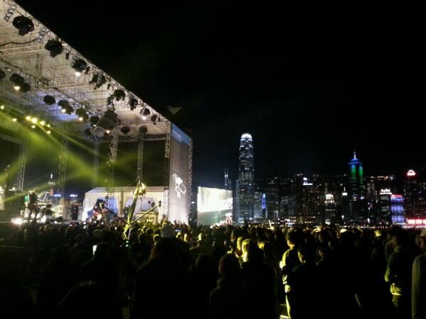 Donwheelay's tweet photo. @clockenflap @BRMCofficial on friday night #iloveclockenflap http://t.co/SHagwZT8GE
