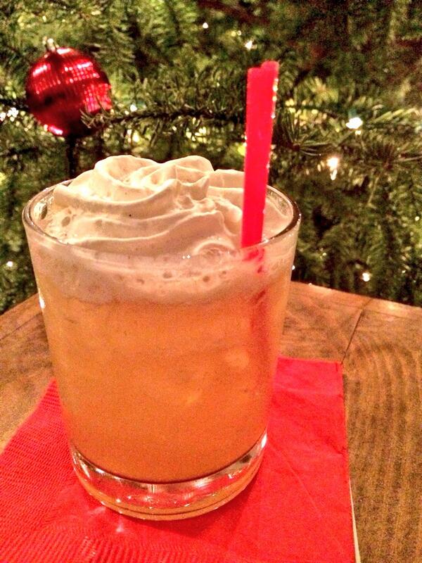 HeatherStormTV's tweet image. Cheers! Our new Apple Crisp holiday cocktail @Black_Lab_Mix  #LABEvents #cocktails #happyholidays