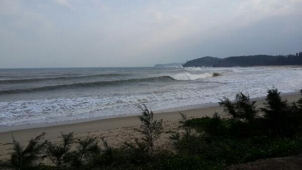 WideEyedTours's tweet photo. Surfing is alive and well in Vietnam!  Just did 7 days, surfed everyday each day on a different break. http://t.co/IevEtijHaR