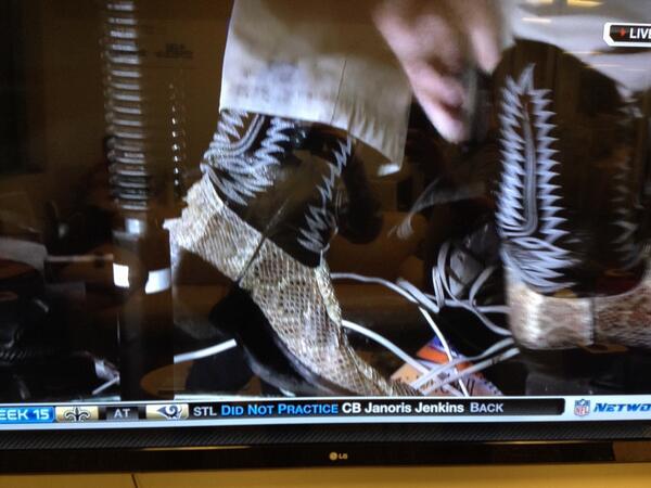 CaptTouchback's tweet photo. At least they aren't Uggs. RT “@WillBrinson: THOSE BOOTS: http://t.co/ie2RESCXHc”