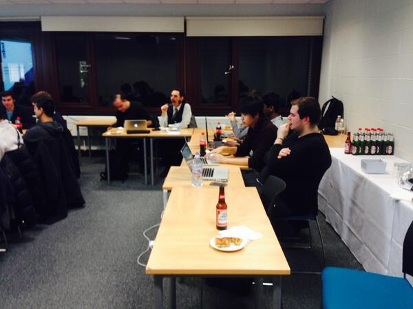 comp_socks's tweet photo. #yesterweek #universitychallenge #epicroomlayout @HobsLegalDocs http://t.co/BmNmWrYviC