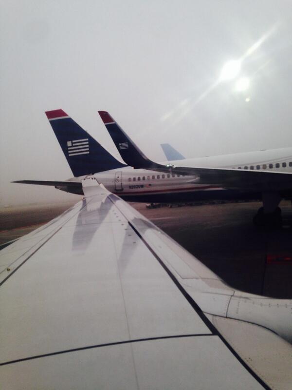 Wingtip wordt eraf gereden door buurman, wordt een lange ochtend #klm