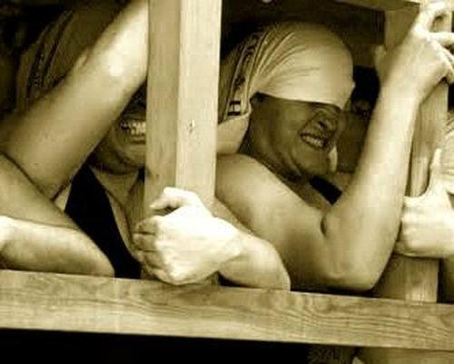 Oficial_Carrera's tweet photo. "@AESTAESS: "O me parte el palo, o lo parto yo" http://t.co/2PUZ50tBn3"