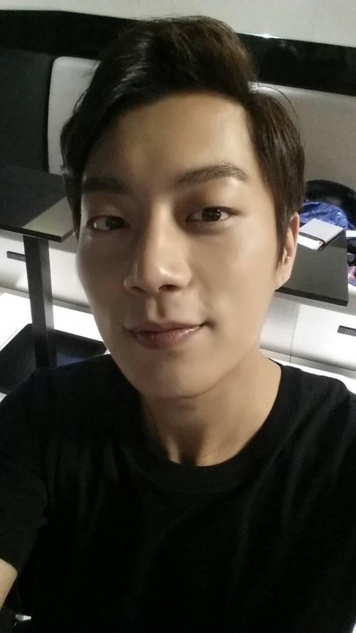 BbWFWaYCAAAa3sB.jpg:large