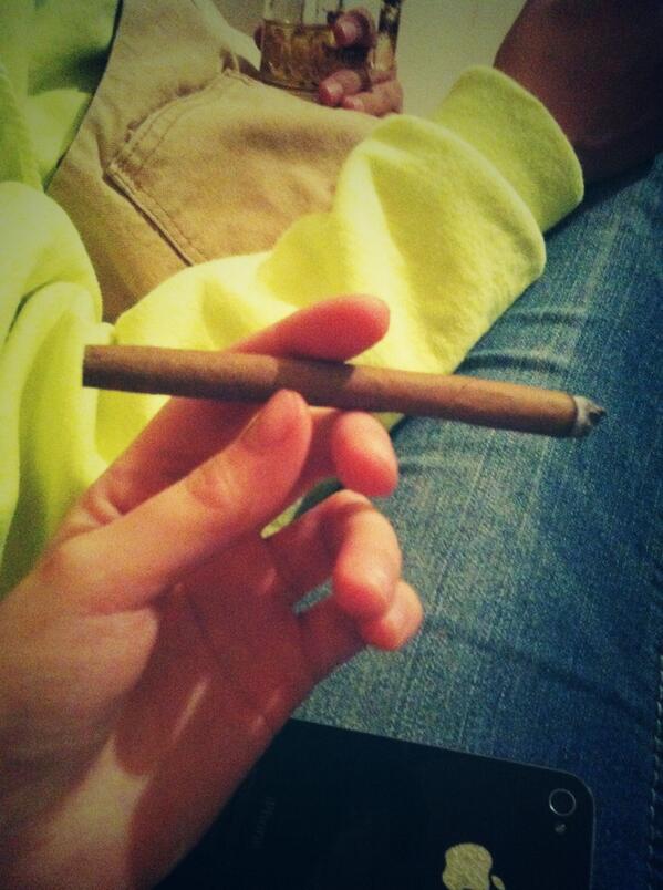 BDKaty's tweet photo. Hey, girls can roll too. I can hang with the big boys! @TweetThatBlunt http://t.co/isZdkVXQF7