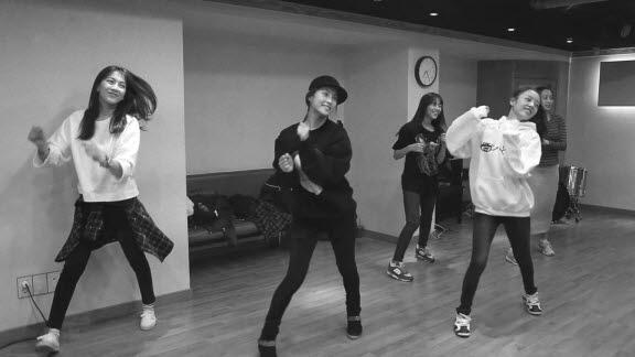 BbWhM8JCQAAKBBo.jpg:large