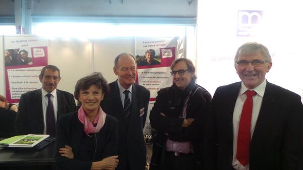 [EN DIRECT] Au #salonretraite <a href="/Bordeaux/">Bordeaux</a> <a href="/rp_msa/">Maria Knight</a> informe les visiteurs s/ leurs démarches cc <a href="/micheledelaunay/">Michèle Delaunay</a>