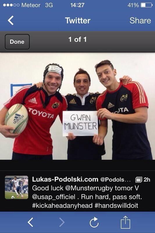 MovistarRugby's tweet photo. El Rugby también les engancha a ellos. No pueden resistirse... http://t.co/CWxyeI984d