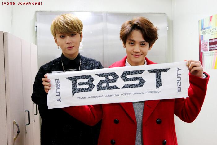 BbX4fQsCQAAu4WM.jpg:large