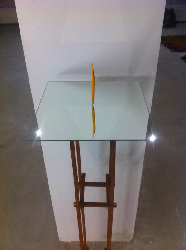 Onderweg naar opening SeenSeen Gallery in Amsterdam met werk van  oa ZGAG-lid Daan Lievense. #amsterdam #kunst #yeah