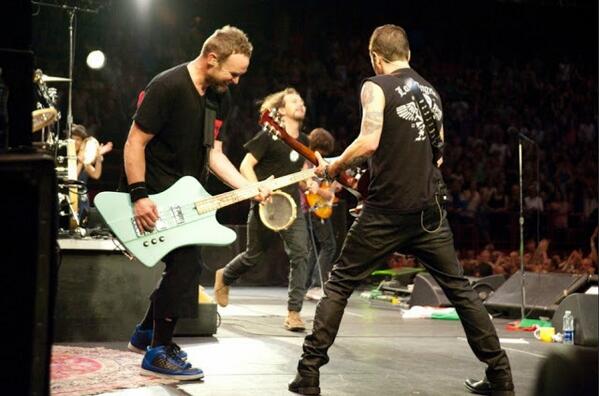 thesky_iscrape's tweet photo. Pearl Jam Coming to Europe Summer 2014 http://t.co/FbwTXb6MTG #pearljam http://t.co/1ELY9ophG2