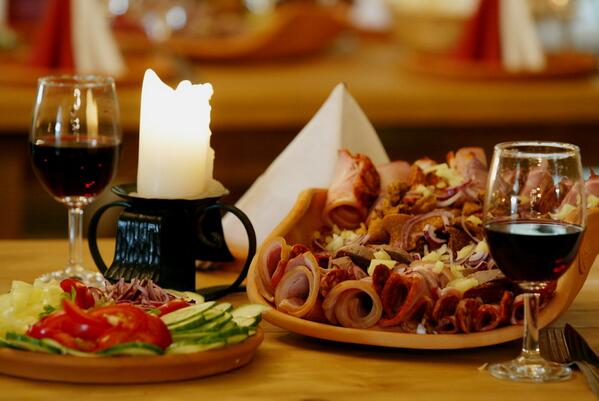 PrivateTourHUN's tweet photo. Private guided wine tours in Hungary http://t.co/wks3flGIsE http://t.co/HoCQWod5bu