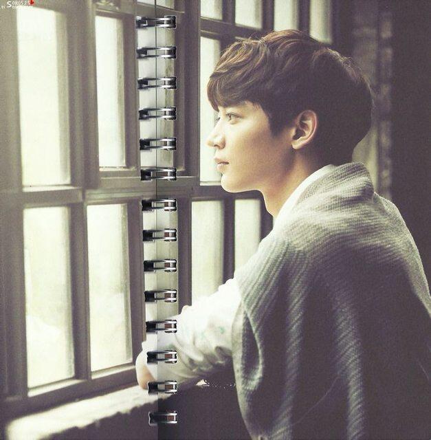 BbXffGyCAAAPj7W.jpg:large