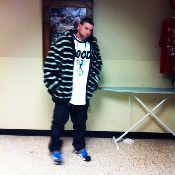 imgrindhard's tweet photo. I'm so high I got to look down http://t.co/jj30kAsrZl