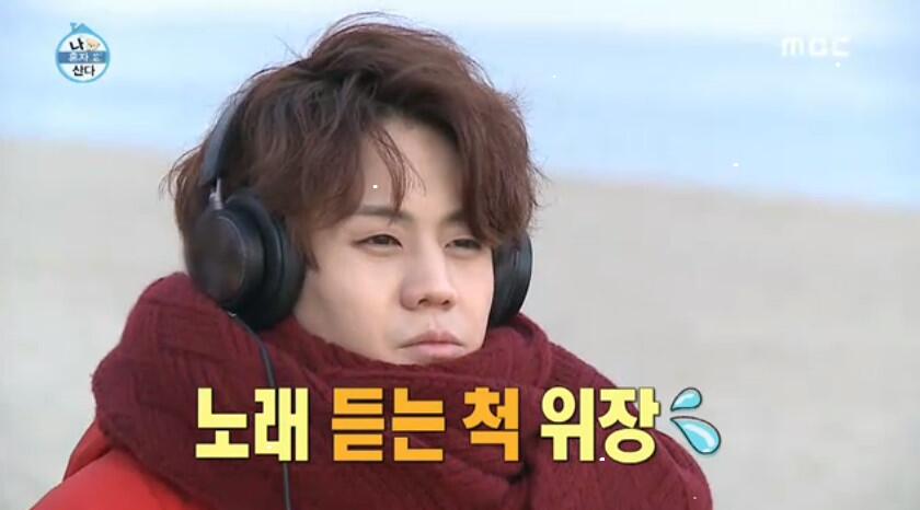 BbYAucoCEAErMxs.jpg:large