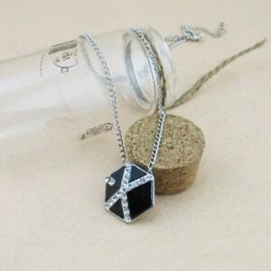 ElfishyShop's tweet photo. Kalung EXO hitam 82k http://t.co/55xgM2IJQx