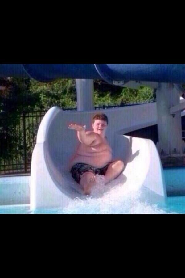 I thought that strange man In the bush was taking photos of me on holiday!! #gotme #diettime