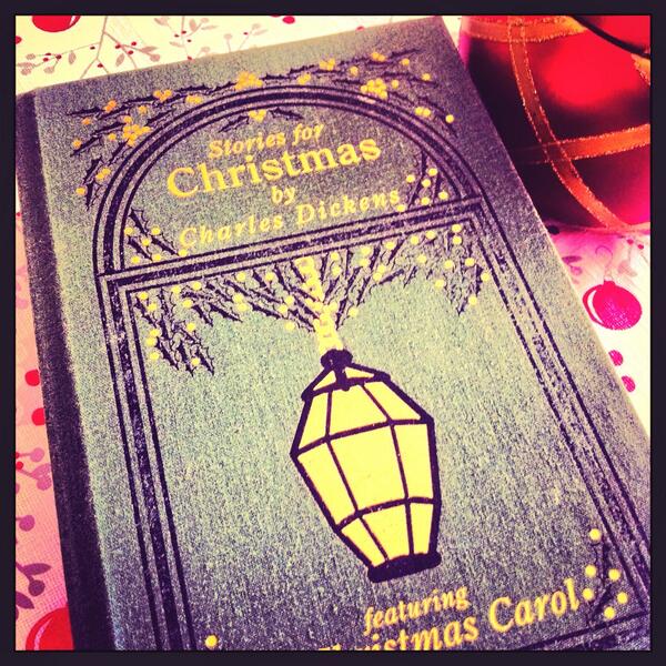 RomanGnoman's tweet photo. Classics at Christmas! #Christmas #charlesdickens #achristmascarol @CharlesDickens @TwitterBooks @Lon_Ontbookclub http://t.co/PgQr3PNlwP