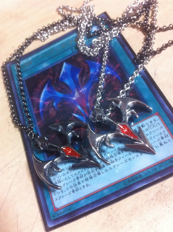 Noji のじ 遊戯王シルバーアクセ Rumバリアンズフォース 作中でも重要なモチーフだけに気合い入れて作りました 今回は鏡面磨きと黒の２パターン作りました 片やシルバー感ある鏡面 片やバリアンイメージ重視の黒仕様 全てはバリアン世界の為に