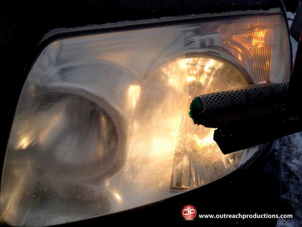 InvestAtlantic's tweet photo. Lots of salt on the road makes headlights dim. Safety tip:Every time you wash your windshield, clean your headlights http://t.co/KhLzX6ixJR