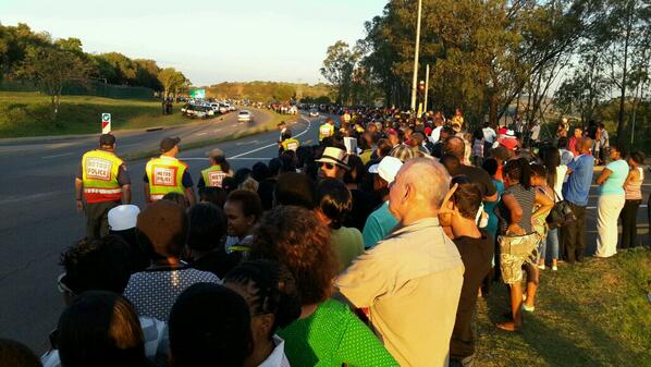 _bcroft's tweet image. #MandelaUnie huge crowds gathered at 1 mil hostpital to catch a last glimps of Madiba