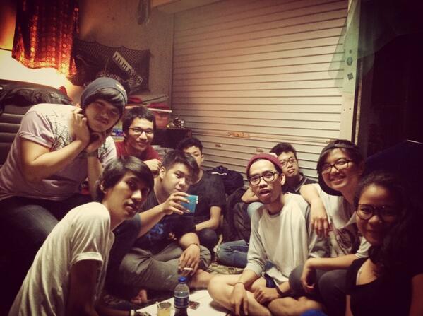 Local heroes meet up! <a href="/juann_neli/">juann_neli</a> <a href="/PITGofficial/">PITG</a> <a href="/Mas_Peyang/">Maśpey Music</a> @NirmanART @massivekontrol_ <a href="/latasyadnr/">Jeng Syasita</a> @icxrockx <a href="/SiDutu/">SiDow</a>