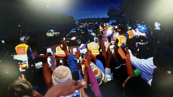 _bcroft's tweet image. #MandelaUnie madiba arrives back at 1 mil for the last time to the cheers of hundreds