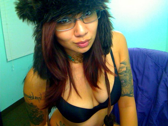 #badasshats #glasses #asian #tatted http://t.co/la5G2HYpwV<a href="/tag/badasshats"class="tags">#badasshats</a><a href="/tag/glasses"class="tags">#glasses</a><a href="/tag/asian"class="tags">#asian</a><a href="/tag/tatted"class="tags">#tatted</a>