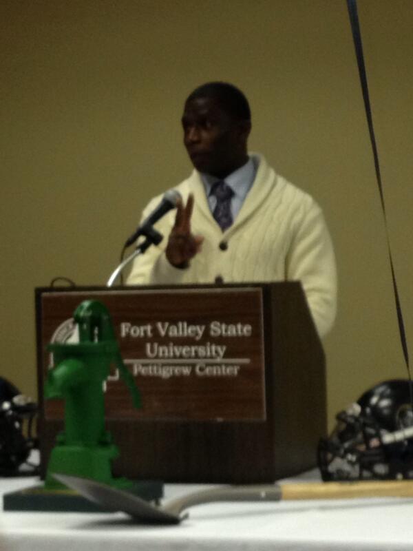 Annette_WMAZ's tweet photo. FVSU Alumn Tyrone Poole addresses Peach County Pirates -  Annual Banquet @13wmazeyewitnessnews http://t.co/OKEScyg0tF