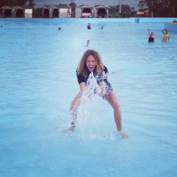 BbZIBMzCUAAxKnp.jpg:large