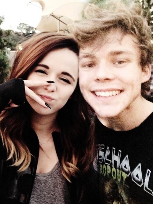 lukescsgdr's tweet photo. @hoodscsgdr amoreeeeeeeeeeeee http://t.co/IapEj8gxhG