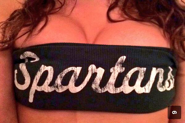 MSUTatas's tweet photo. Spartan boobs>>> #welovethem 😍😍 http://t.co/JxOu4mj2Yw