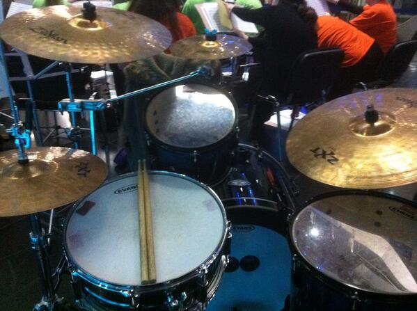 aarontownsend98's tweet photo. @PearlDrumCorp @vicfirth my setup for the gig tonight :) http://t.co/1HRVdLB2Xz