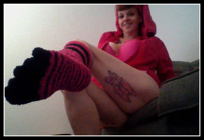 I don't know who thinks these are #sexysocks the #Toes feel weird! Gloves for My #SexyFeet ~ RT if you<a href="/tag/sexysocks"class="tags">#sexysocks</a><a href="/tag/toes"class="tags"><span>#toes</span></a><a href="/tag/sexyfeet"class="tags"><span>#sexyfeet</span></a>
