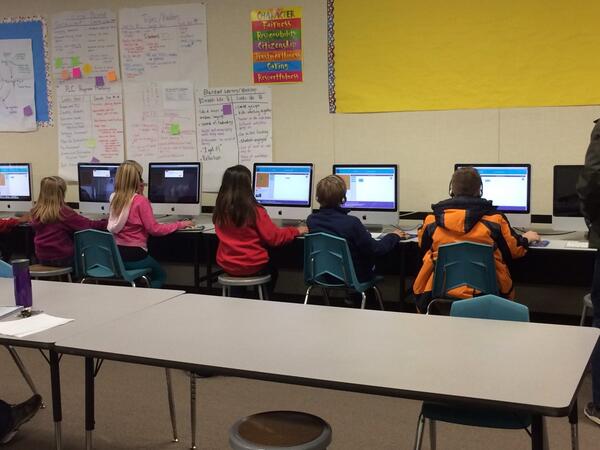 LomaVerdeBears's tweet image. #anhourofcode