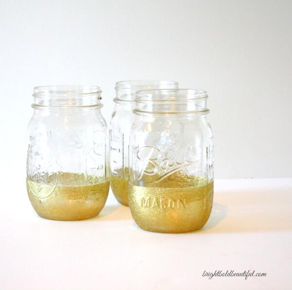 lauratrevey's tweet image. Check out these gold dipped mason jars  bit.ly/19mnRzK I made with @FrogTape #TexturedSurface