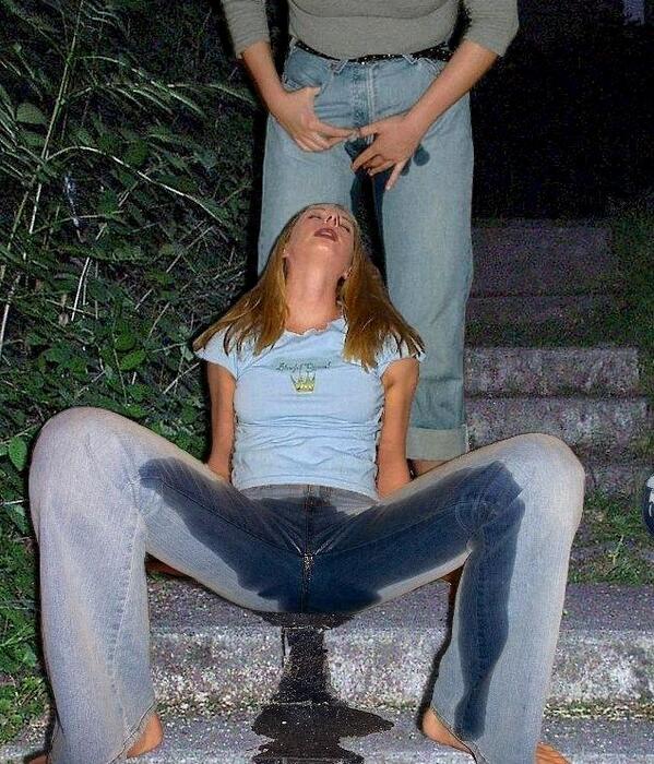 fullpic1's tweet photo. give me more #wetjeans #peing http://t.co/rAkalKgfvv
