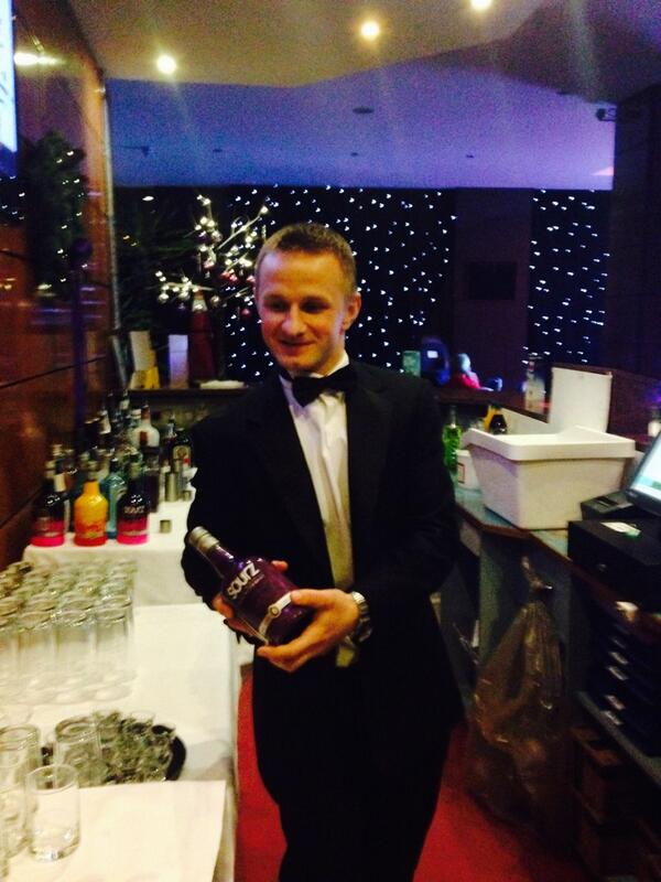 JurysEdinburgh's tweet photo. Party is in full swing tonight! #jurysxmas #FestiveFriday http://t.co/HHdCuIK48v