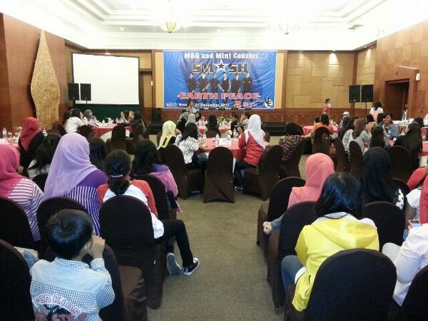 novotelsolo's tweet photo. Smash Blast at Meet &amp; Greet "Earth Peace" Borobudur @novotelsolo |@Ibissolo2 http://t.co/78RjDLNHl7