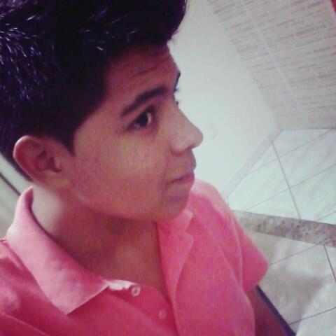 _RubyReal's tweet image. @_GreenReal Olha eu no off -.-