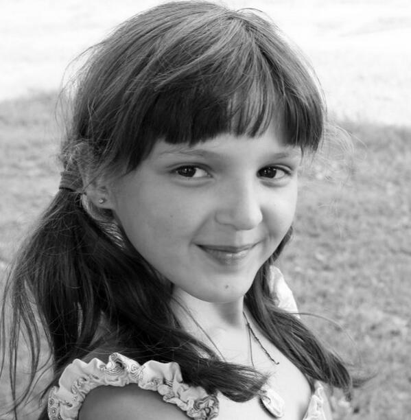 1997_isaeva's tweet photo. Роднуле Сеструле 10 лет :*) http://t.co/0cd913b0Vy