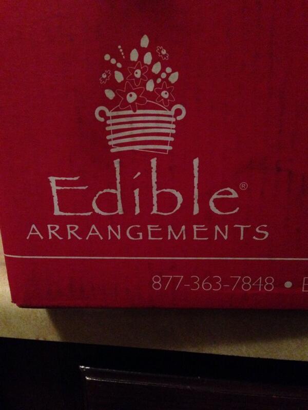 Kristyn_ks's tweet image. The fruit from @edible is always great but their logo could sure use some work. #graphicdesignmatters