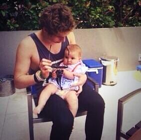 Luke5SOS's tweet photo. she wouldn't wear my sunnies :-( http://t.co/KBPMOK1owt