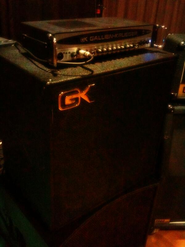 Horeeee "<a href="/3amstudio/">3:am Studio</a>: alhamdulillah,gallien-krueger 700rb kita sdh bisa balapan lagi.. :) "