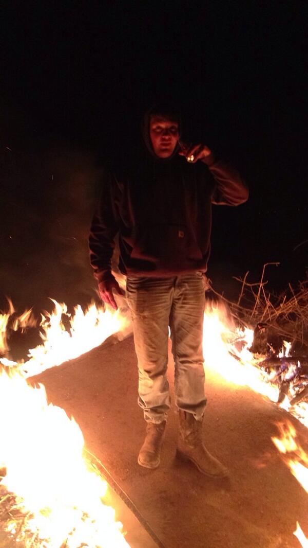 masterofbud's tweet photo. The burning ring of fire #garbear http://t.co/tl3fjNxeie