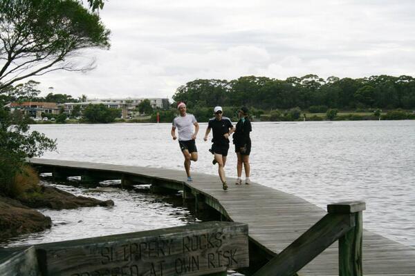 scottyimhoff's tweet image. Here is a @merimbulapr photo from the boardwalk #awesomecourse. I&apos;m getting chased a flying @_daverobbo #lovparkrun