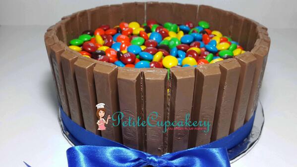 petitecupcakery's tweet photo. sekarang kita jual Kitkat &amp; MnM Cakes! <3 For Order: SMS/Whatssapp 081285858809 (NO CALL!) http://t.co/BEpakc98RC http://t.co/D3DEfg5360