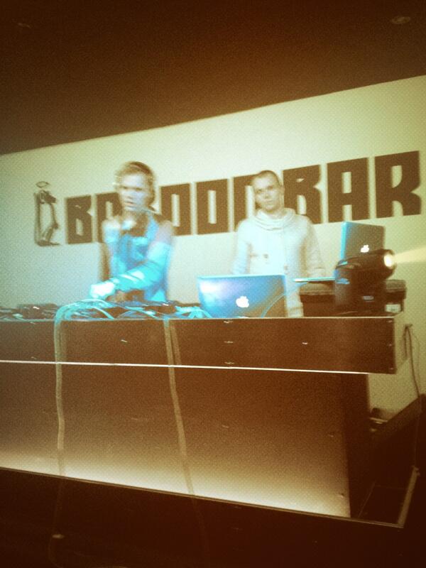 partylatvia's tweet photo. Šovakar @djdaniel_b ceļ vakaru http://t.co/ldEE9KfMDP